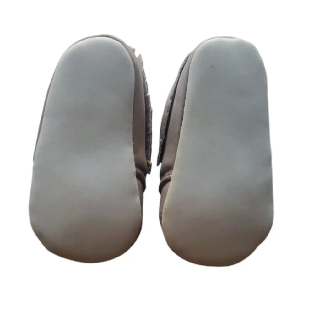 Carter's Child of Mine Baby Shoes Size 0-3m